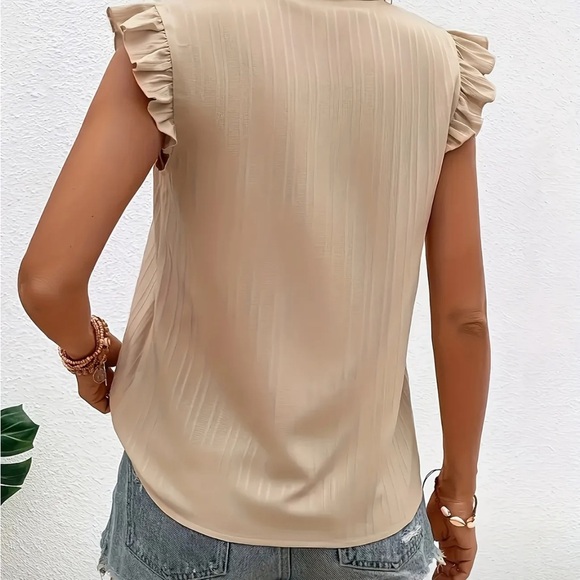 Ruffle Neck Contrast Design Spring Summer Sleeveless Leaf Edge Blouse - Picture 4 of 4